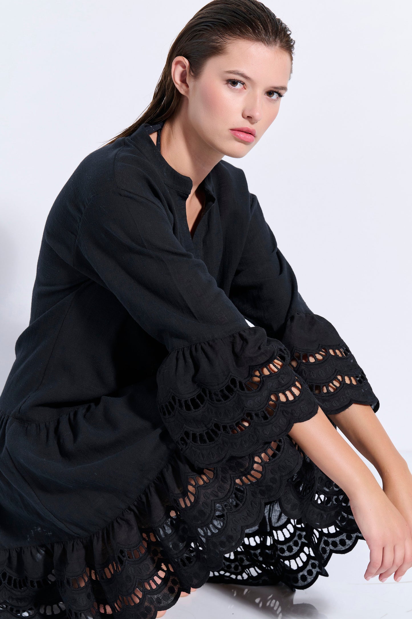 Broderie Dress with Ruffles (8090)